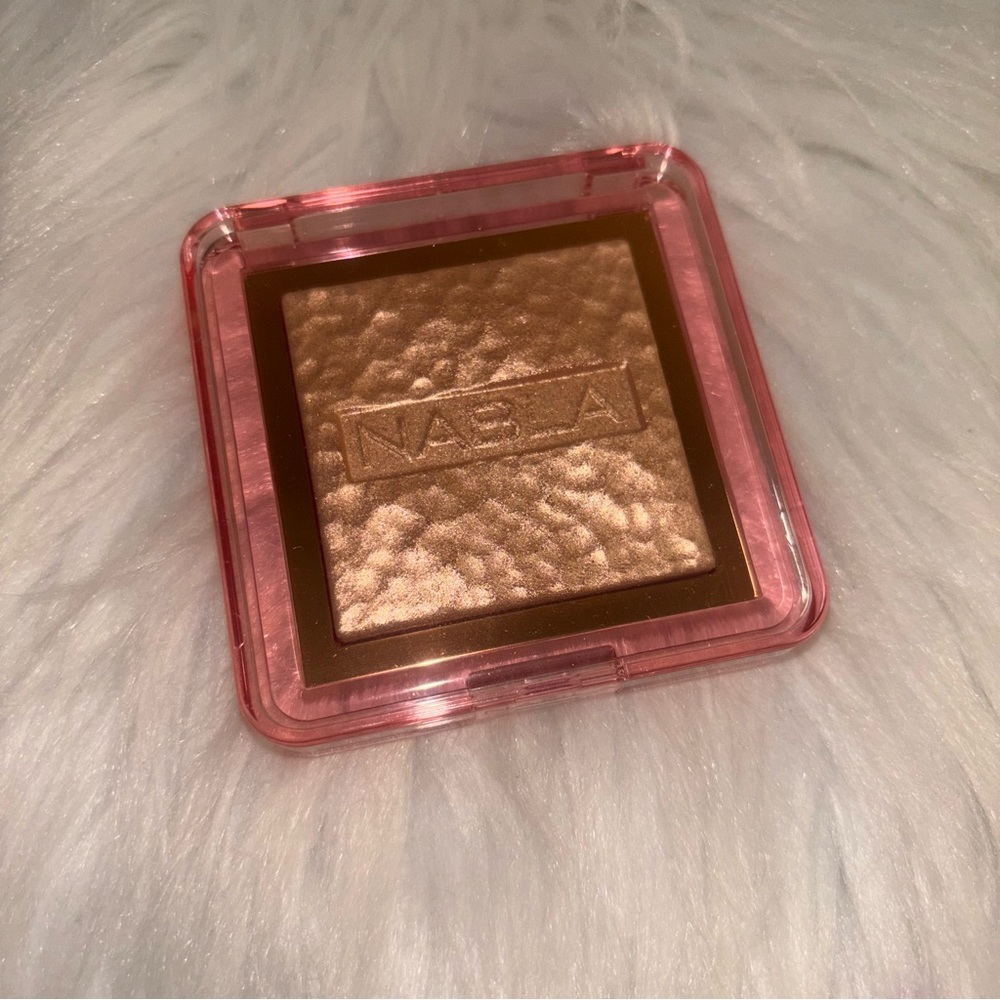 💝NIB NABLA SKIN GLAZING Highlighter in Amnesia💝 - Picture 3 of 7